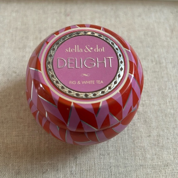 Stella&Dot' DELIGHT candle - Picture 1 of 3